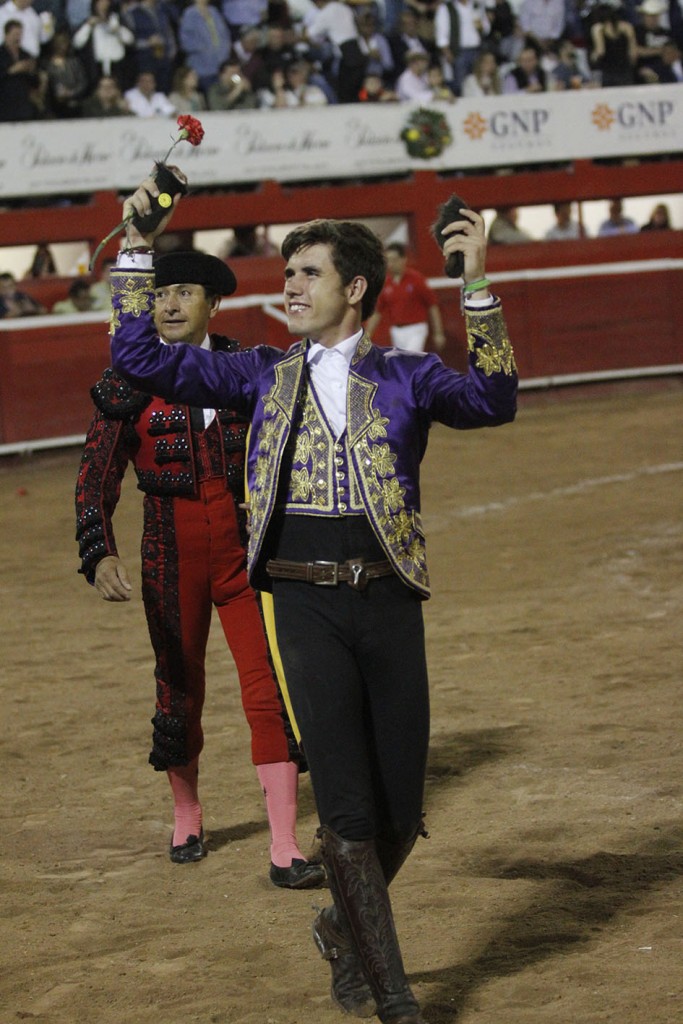 Guillermo Hermoso,  dos orejas, Monterrey, 1-3-19